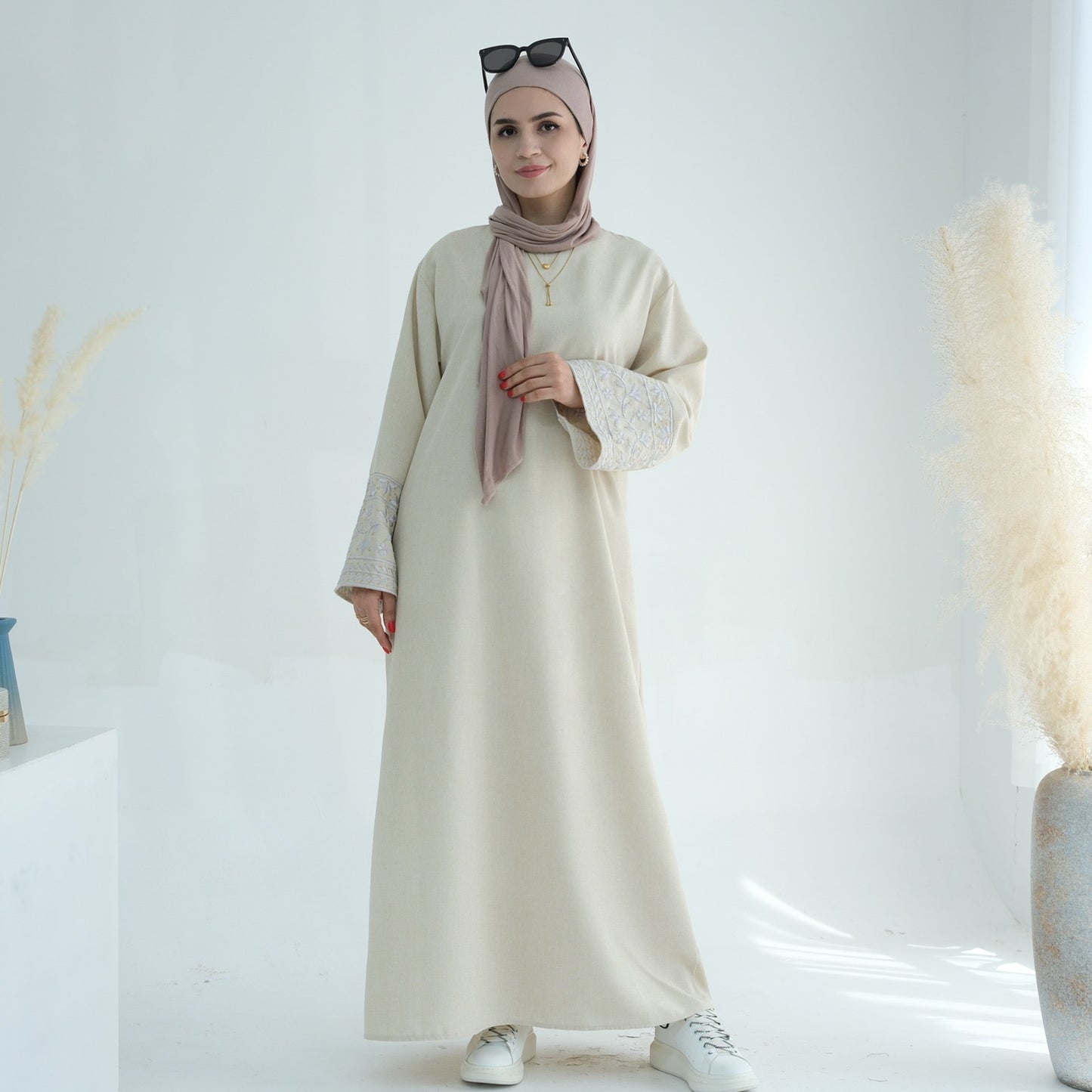 Emboidered sleeve closed abaya